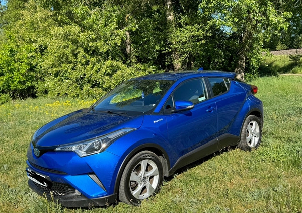 Toyota C-HR cena 77600 przebieg: 115200, rok produkcji 2018 z Konin małe 781